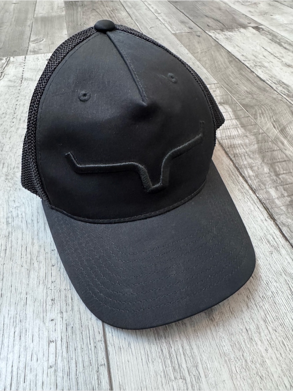 Kimes Ranch Weekly Trucker Hat Embroidered Longhorn Snapback Mesh Black
